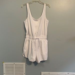 Abercrombie and Fit h sold out 2022 romper